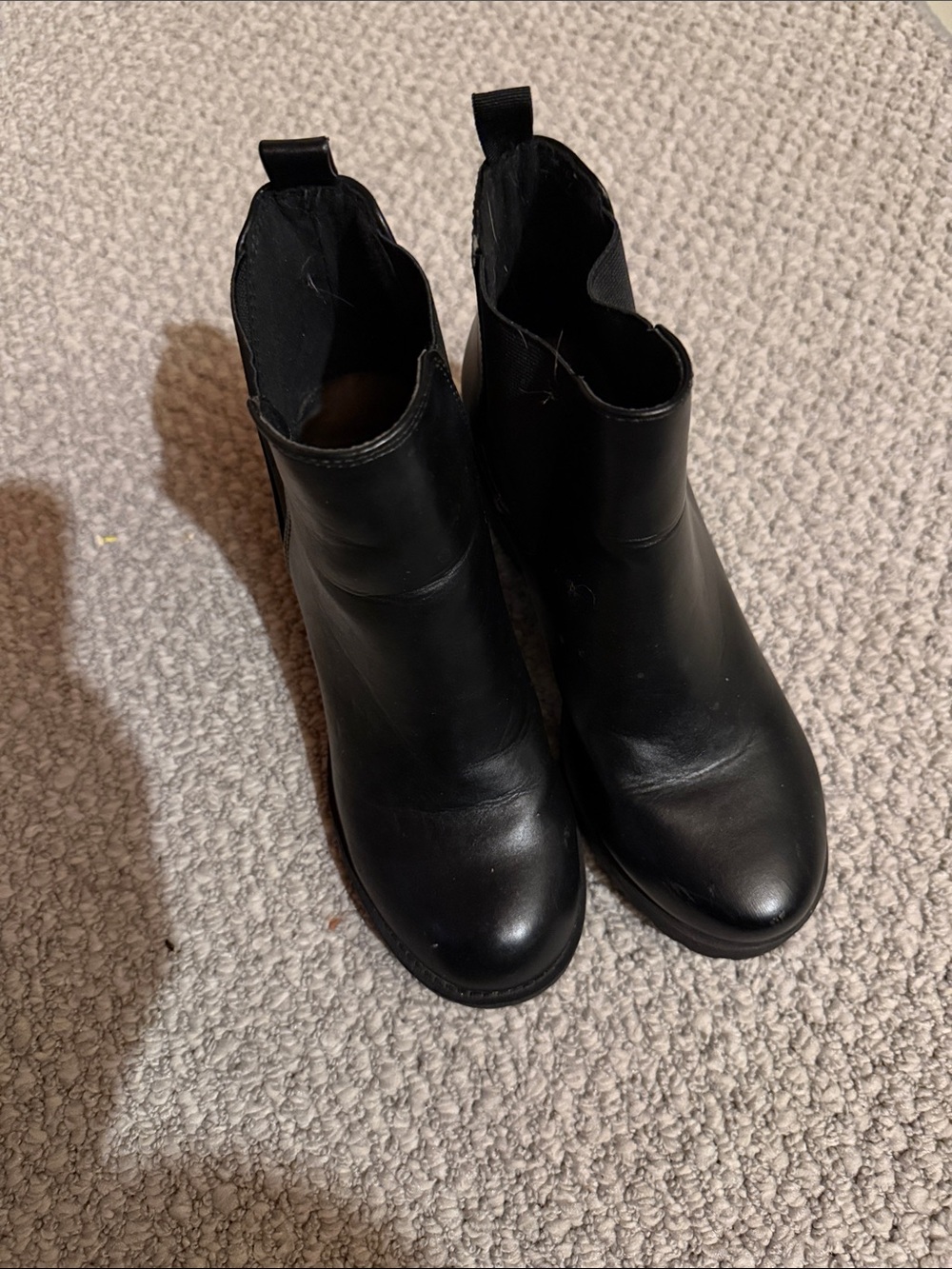 Soda Black Lug-Sole Chelsea Ankle Booties - Picture 2 of 4